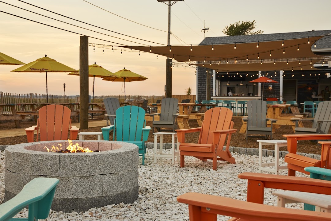 Sunset Club Plum Island