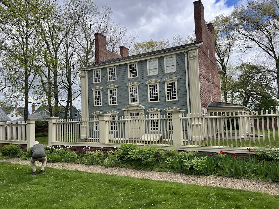Royall House and Slave Quarters