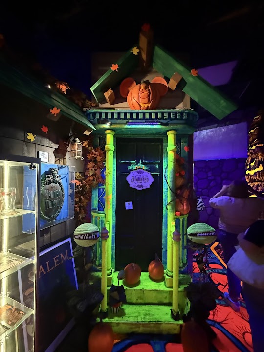Halloween Museum of Salem