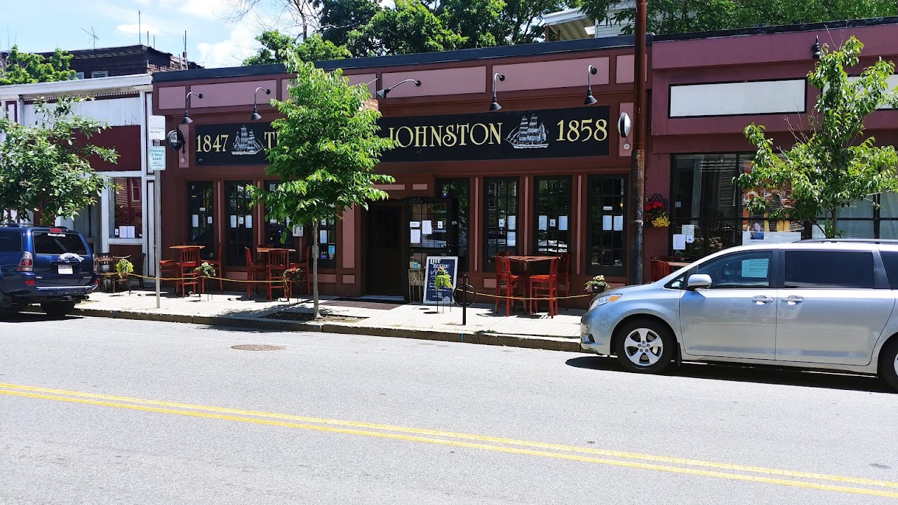 Jeanie Johnston Pub & Grill