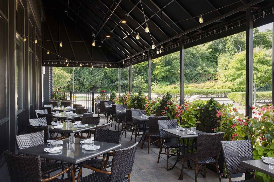 Burtons Grill & Bar