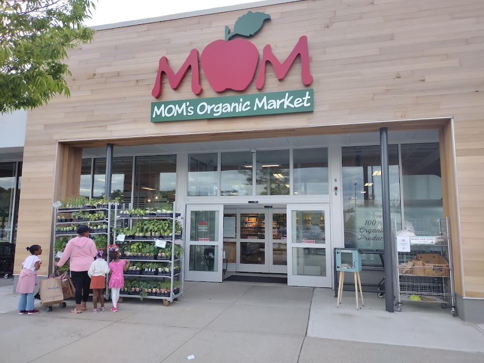 MOM's Organic Market