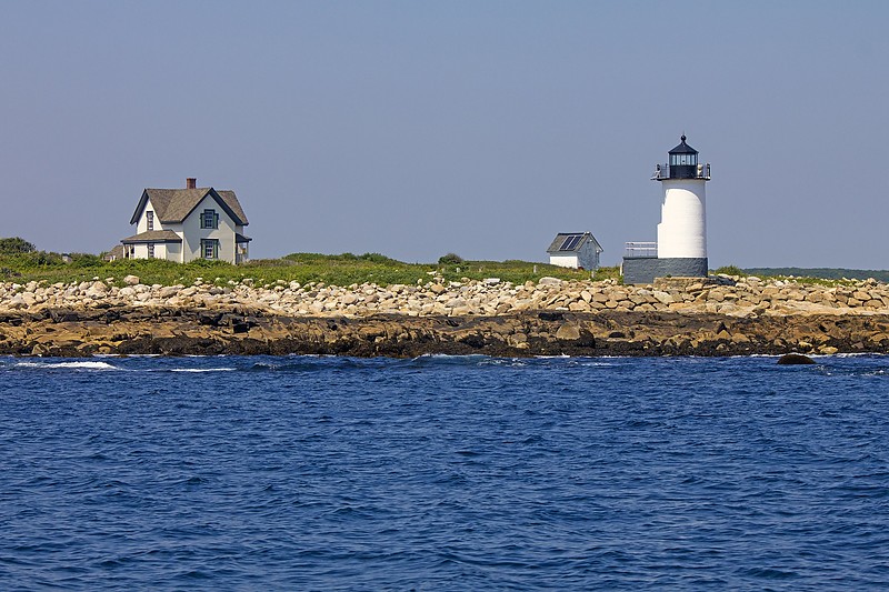 Straitsmouth Island Light Station